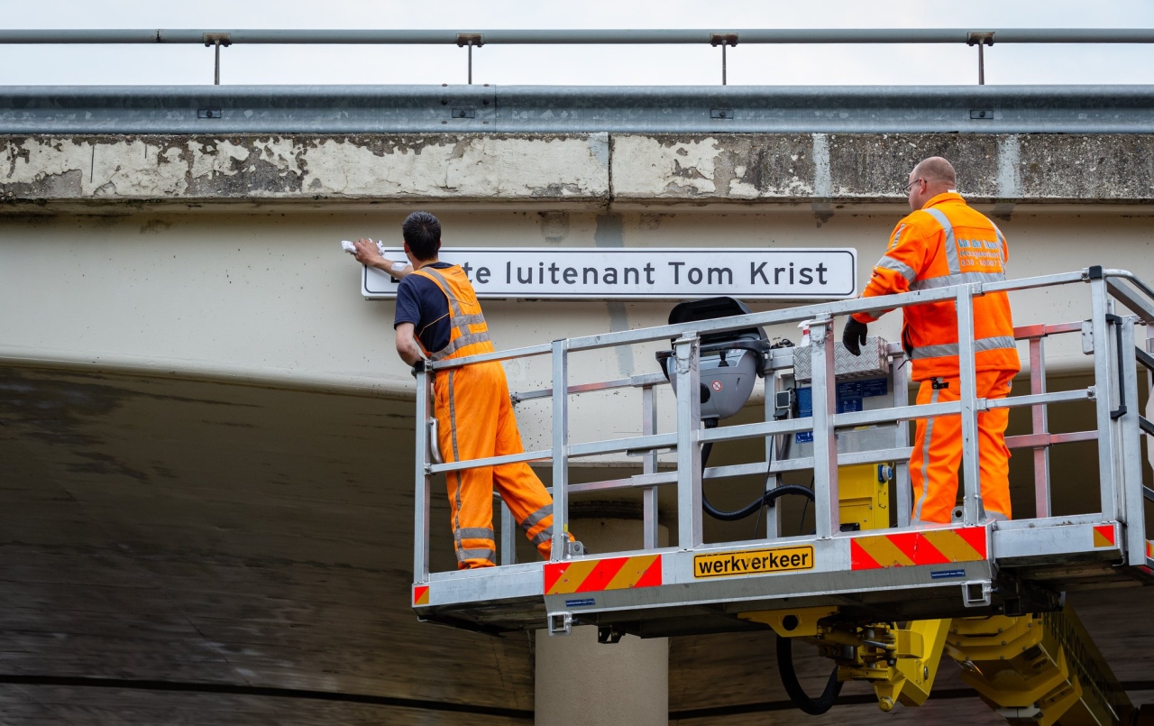 VIADUCT GENOEMD NAAR TOM KRIST