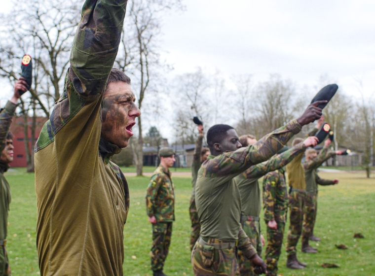 De veldpet wordt ingeruild voor de baret