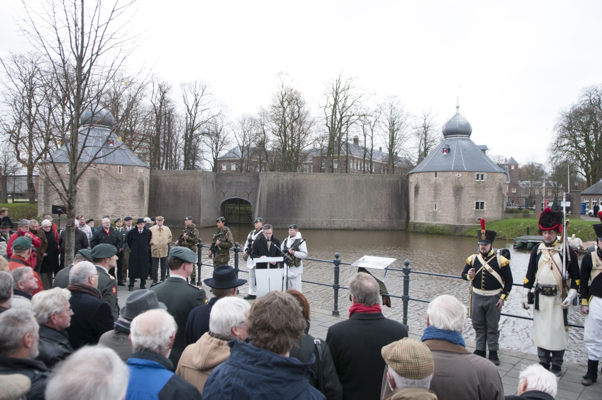 onthulling plaquette 200 jaar Regiment in Breda inzet Regiment Phaff