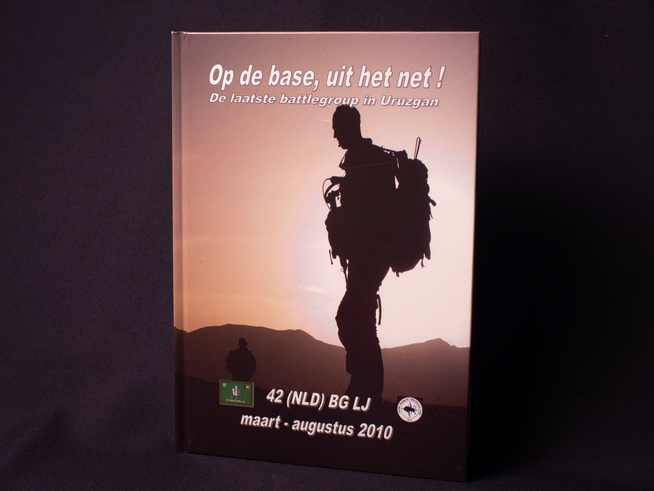 Boek Op base, uit het net - 42 BLJ 2010 + DVD